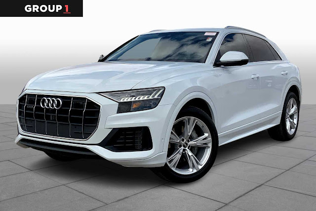 2023 Audi Q8 Premium Plus