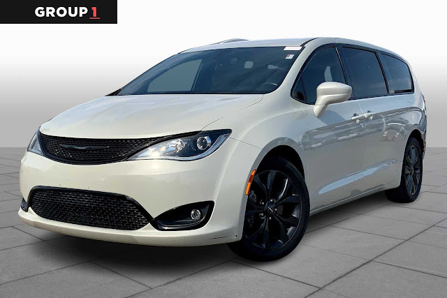 2020 Chrysler Pacifica Touring