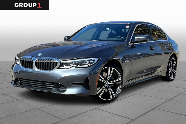 2022 BMW 3 Series 330e