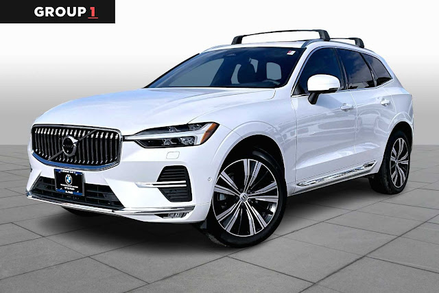 2023 Volvo XC60 Plus Bright Theme