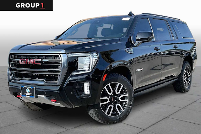 2023 GMC Yukon XL AT4